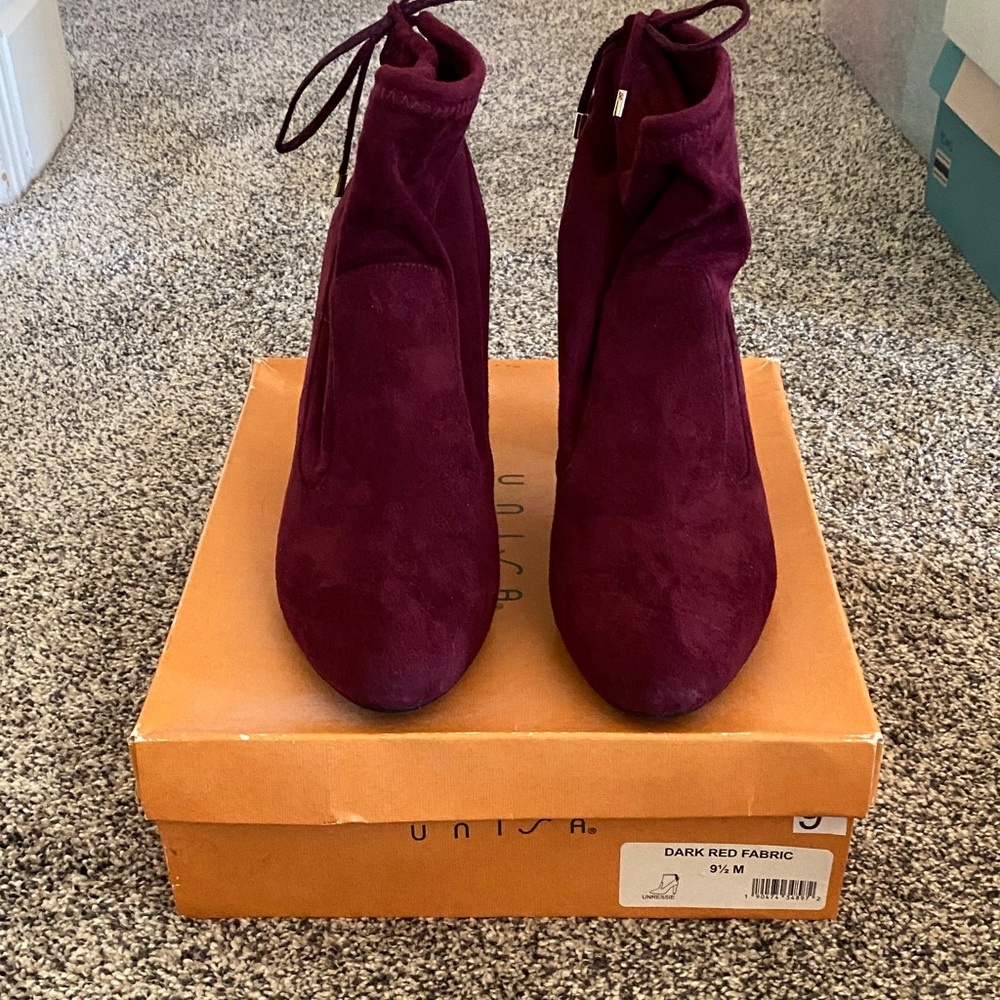 Unisa Women's Burgundy Ankle Booties